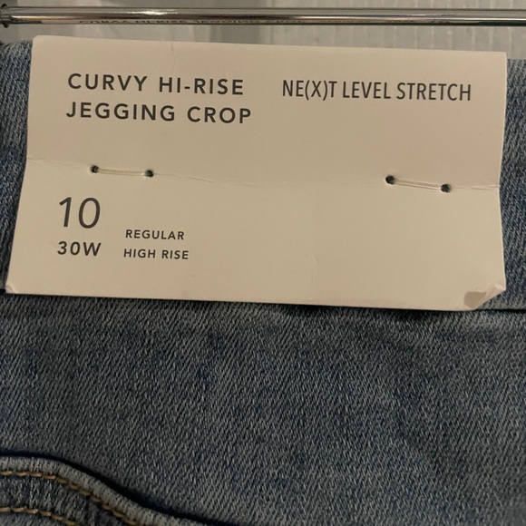 🛑SOLD🛑 American Eagle ripped denim cropped - Picture 4 of 6